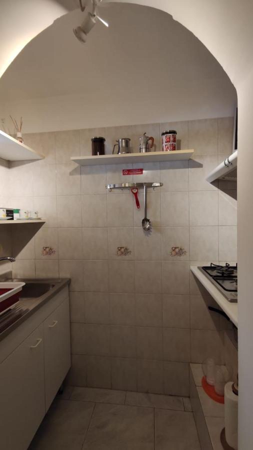 Al Fly Bed & Breakfast Монополи Екстериор снимка