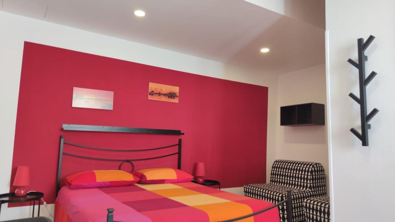 Al Fly Bed & Breakfast Монополи Екстериор снимка