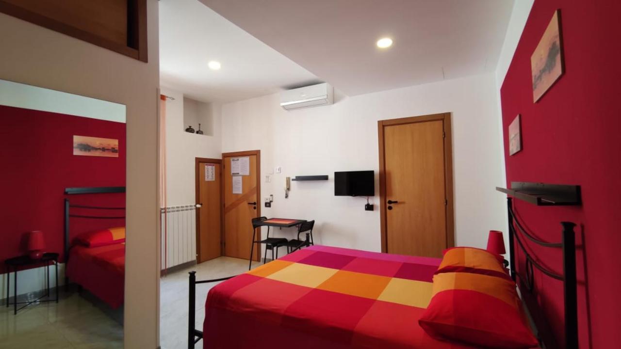 Al Fly Bed & Breakfast Монополи Екстериор снимка