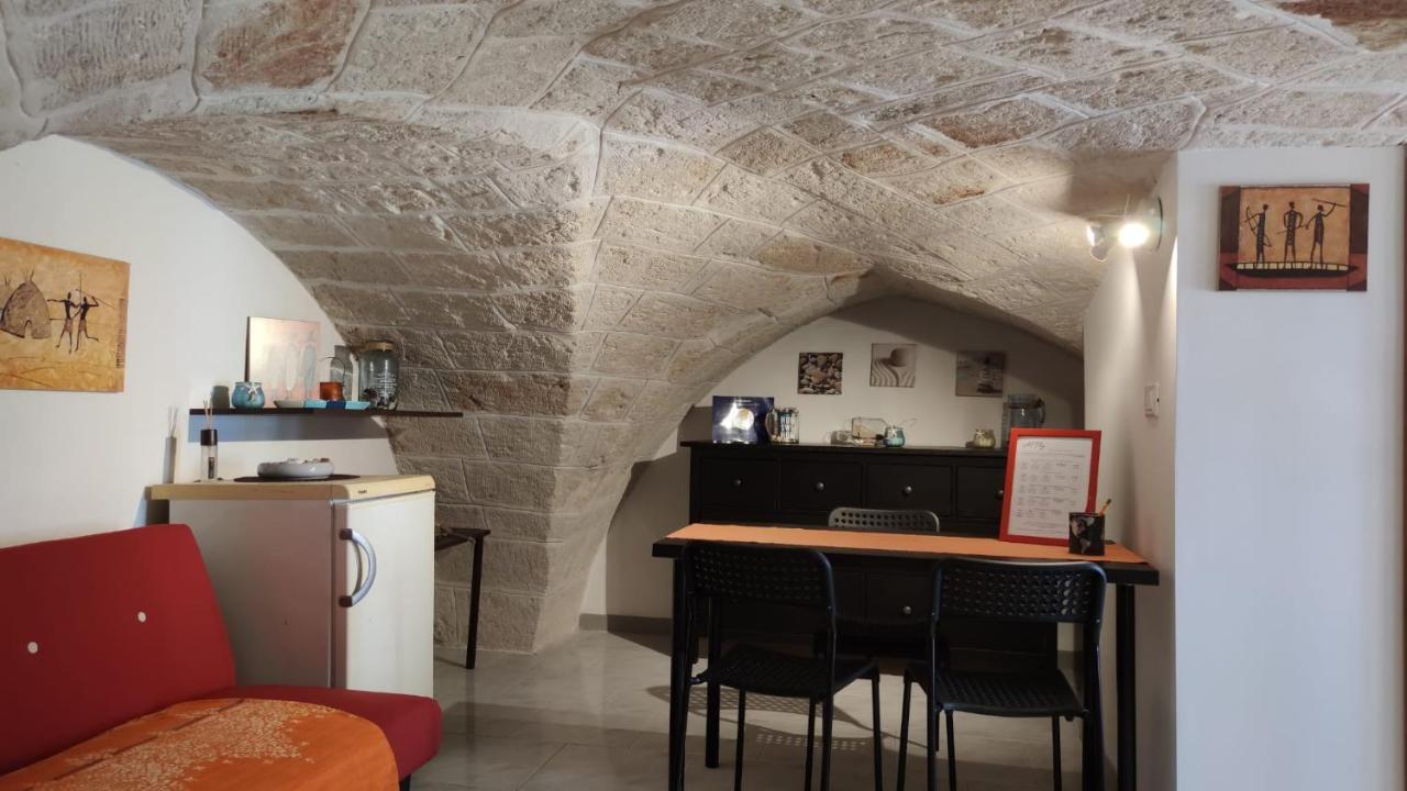 Al Fly Bed & Breakfast Монополи Екстериор снимка
